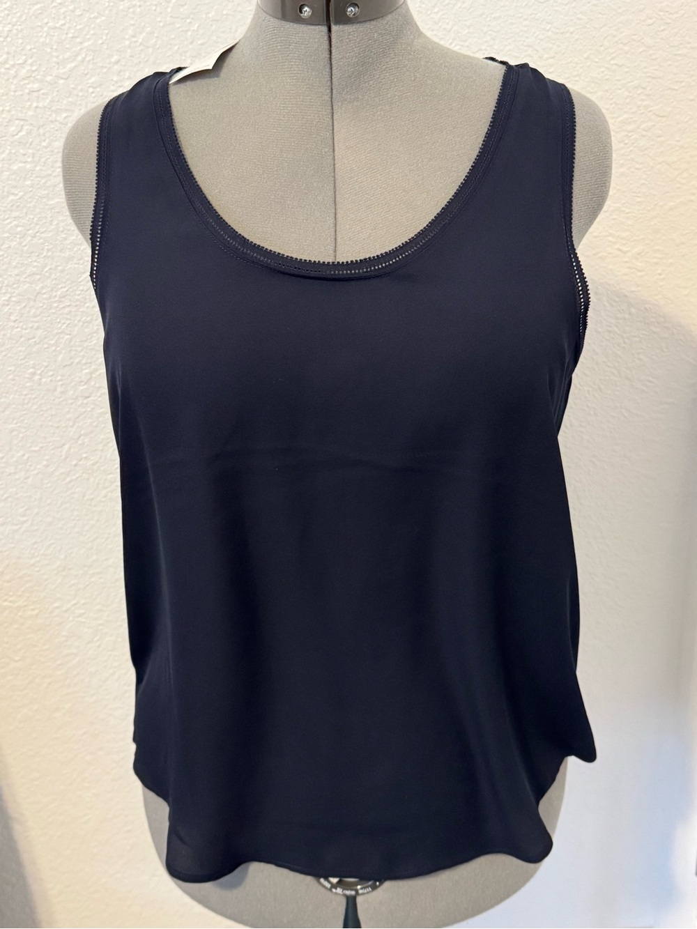 Banana Republic Navy Shell Size M
